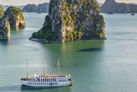 Bai Tu Long Bay