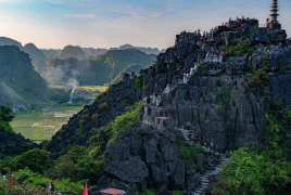Mua Cave Mountain 
