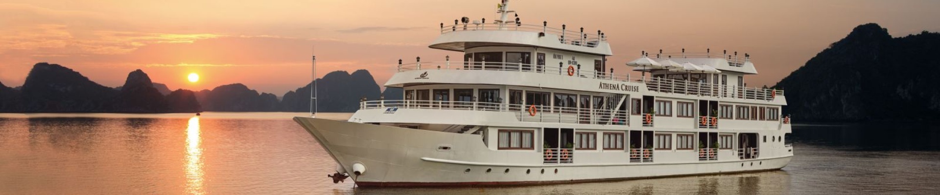 Deluxe Cruises