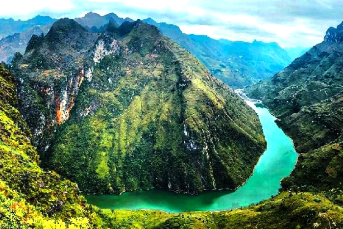 Dong Van Karst Plateau Geopark How To Experience Dong Van Trekking Adventure