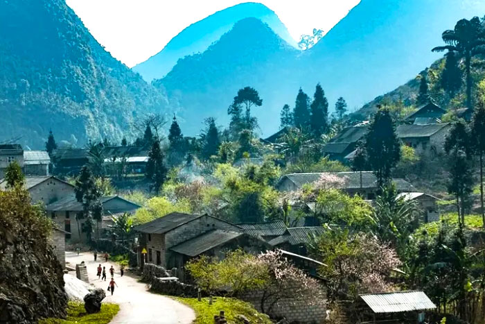 Dong Van Karst Plateau Geopark How To Experience Dong Van Trekking Adventure