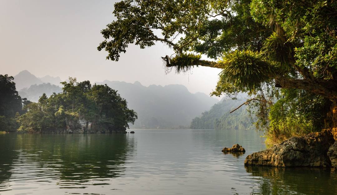 Take-a-journey-to-visit-ba-be-national-park_AuasiaTravel